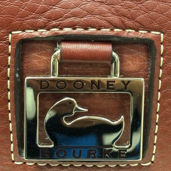 Dooney & Bourke Leather Shoulder Bag LIKE NEW - Picture 4 of 15